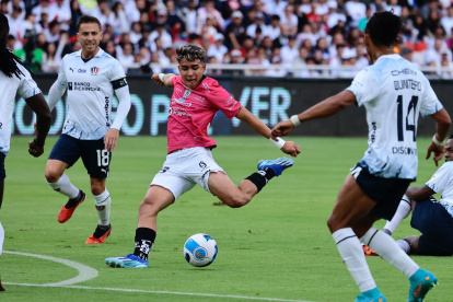 Kendry Páez destaca como atacante en Independiente del Valle.