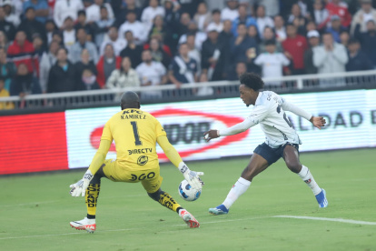 Wellington Moisés Ramírez Preciado defendiendo a IDV.