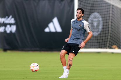 Leonardo Campana se prepara en Ecuador para iniciar mejor la temporada