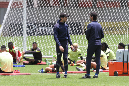 ENTRENAMIENTO DE LIGA PREVIO AL PARTIDO CONTRA BARCELONA DEL FIN DE SEMANA 12 de ABRIL 2023 ANGELO CHAMBA Agencia (ag-expreso ag-extra ag-quito)