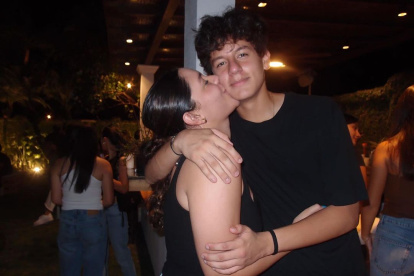 Polly Andrade con su novio