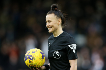 Welch, de 40 años de edad, es árbitra desde el 2010 y ya tiene otros récords.