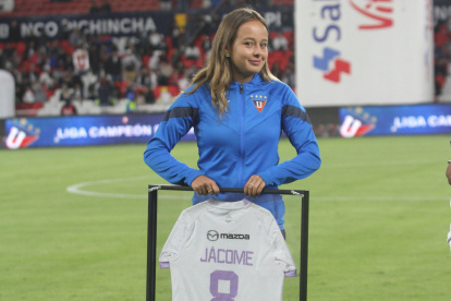 Arella Jácome tuvo su despedida de las Guerreras blancas.