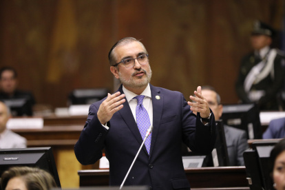 Socialcristiano. Vicente Taiano dijo, a nombre de su bancada, que la sesión del jueves no debió darse. Pero la legitimó con su presencia y sus votos.