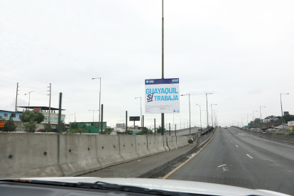 Hecho. Carteles anuncian trabajos, pero el hurto de rejas impera.