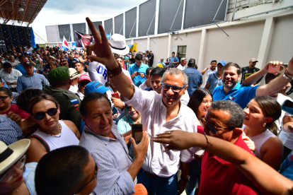 El exvicepresidente de Ecuador Jorge Glas (c), en una fotografía de archivo.