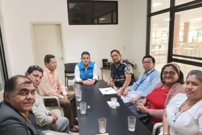Directivos de la Federación Médica Ecuatoriana en reunión de trabajo en agosto de 2023 con la Coordinación Zonal 8 de Salud y la Federación de Gremios Organizados de la Salud de la Provincia del Guayas, para concretar acciones ante el Fenómeno de El Niño.