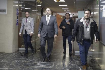 Presidente. Henry Kronfle no ha explicado públicamente en qué gastará tanto.