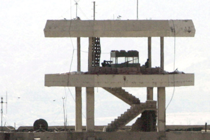 Un tanque turco cerca de un campamento militar en la zona montañosa entre Irak y Turquía.