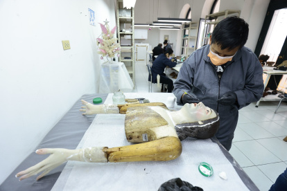 Preparación. Primero se realiza un diagnóstico en el que el técnico identifica el nivel de deterioro.