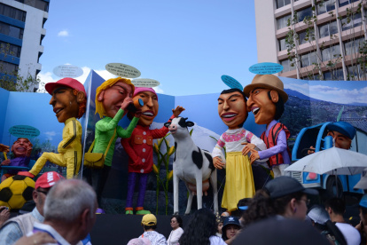 Tradición. Cada año se premian los tres mejores monigotes.