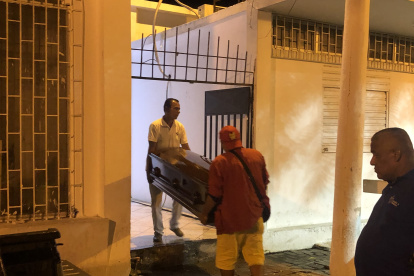 Jonathan León Ruiz quedó sin vida junto a la tricimoto en la cual se movilizaba.