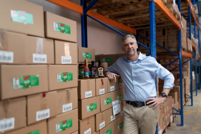Ejecutivo.- Pedro Vega, gerente de la empresa que elabora los productos Olé.