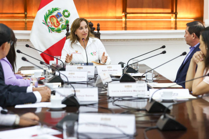 La presidenta de la república, Dina Boluarte, recibió en Palacio de Gobierno al alcalde de La Victoria, Rubén Cano