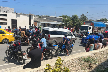 Los estallidos de bombas caseras ocurrieron en dos sectores del cantón La Libertad