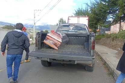 Familiares del fallecido se enteraron la causa de la muerte en el Centro Forense.