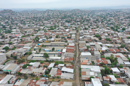 Las bandas incluso dejan volantes anunciando las vacunas. También dejan comprobantes de pago.