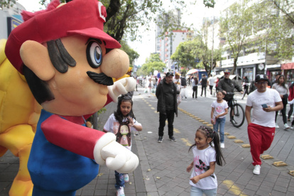 Los monigotes representan a los personajes de las películas de temporada, como Mario Bross.