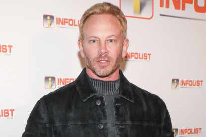 Ian Ziering se encontraba con su hija cuando ocurrió el incidente. Se pusieron a buen recaudo, dejando el auto abandonado.