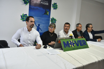 El asambleísta Jonathan Parra estuvo presente en la rueda de prensa que se desarrolló el 3 de enero de 2024.