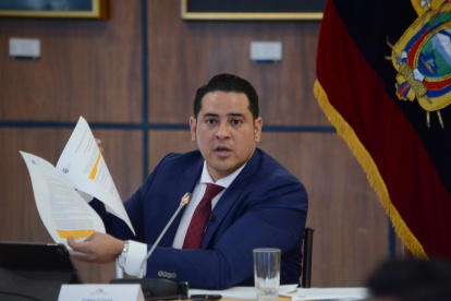 El Ronny Aleaga realiza una declaración en una actividad pública cuando era asambleísta.