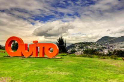 Quito es la capital de Ecuador. Su clima es frío, la mayor parte del tiempo.