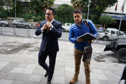 Diligencia. Edwin Romero defiende al exjefe de seguridad del excandidato presidencial Fernando Villavicencio.