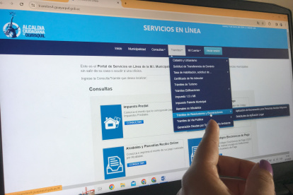 Formulario. Tanto en Guayaquil como en Quito la solicitud de exoneración se hace en línea en los portales web.