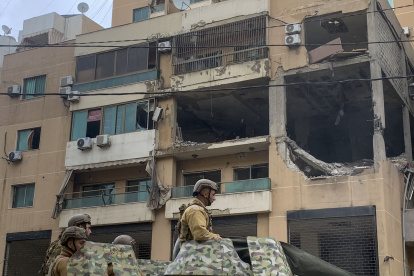 Vista del edificio bombardeado el 2 de enero por un dron israelí en los suburbios meridionales de Beirut, donde murieron siete personas, entre ellas el número dos del movimiento islamista palestino Hamás, Saleh al Arouri.