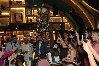 Daniel brindó por la famiia y los amigos, de quienes dijo "se convierten también en familia".