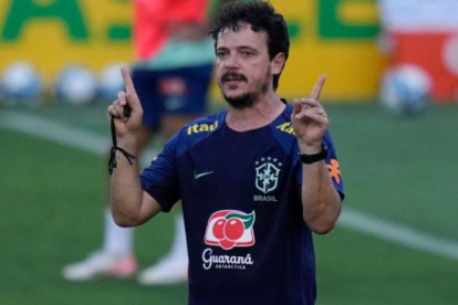 Fernando Diniz dejó de ser entrenador de la selección de Brasil