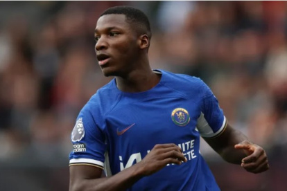 Moisés Caicedo mejora su nivel con el pasar de los partidos en Chelsea