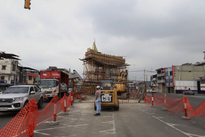Obra. La solución vial tendrá una longitud de 335 m con dos carriles e incluye jardines bajo el paso elevado.