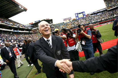Franz Beckenbauer fue dirigente, jugador y director técnico. Con los dos últimos cargos fue campeón mundial.Primero en 1974 y luego dirigiendo a Alemania en 1990.
