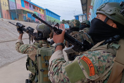 El presidente Daniel Noboa ordeno la militarización del país y toque de queda