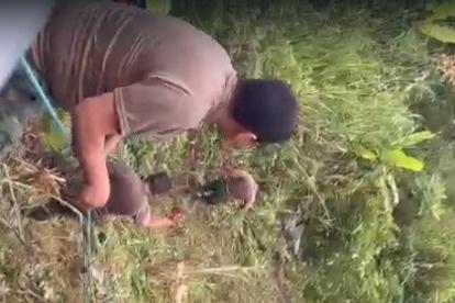 Ayuda. Militares heridos fueron auxiliados por sus compañeros.