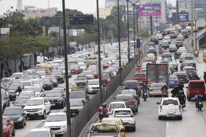 Así permanece en este estado la avenida de Las Américas.