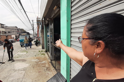 Moradores y comerciantes aledaños a la cárcel de El Inca piden la salida del centro penitenciario por la inseguridad que genera en el sector.