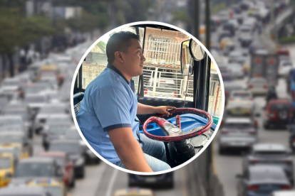 Un conductor de bus urbano se puso la "capa" de héroe en Guayaquil.