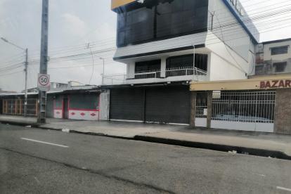 Comercios cerrados en Guayaquil ante la ola de violencia.