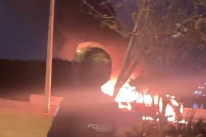 La Policía descubrió los cuerpos luego de apagar el incendio