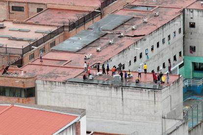 Dato. Más de 60 trabajadores están secuestrados en la cárcel de Turi.