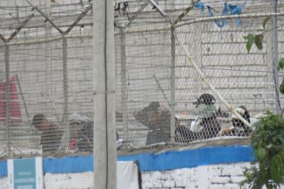 Guías retenidos por reos, en cárcel de Riobamba.