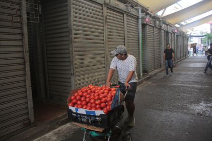 Bahía. Los locales de la Bahía optaron por no abrir el miércoles 10 de enero de 2024.