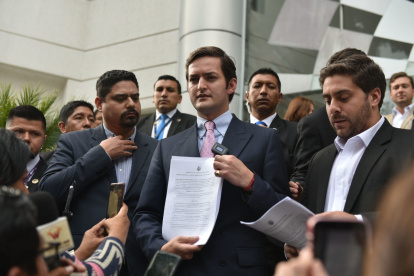 Anuncio. El viceministro Esteban Torres acudió a la Corte Constitucional.