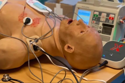 Adam X, es el nuevo paciente de la medicina