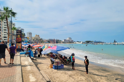 Turistas. Este 12 de enero hubo más visitantes, pero no la cantidad que se registra cada mes de cada enero.
