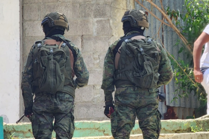 Militares están en las calles de Esmeraldas.