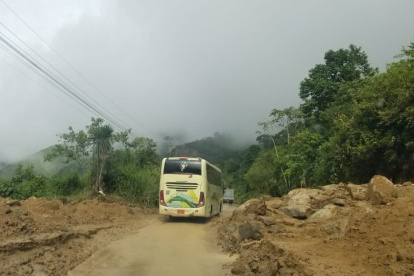 Lugar. La vía Cuenca-Girón-Pasaje es uno de los puntos críticos que constantemente es afectado por deslaves.