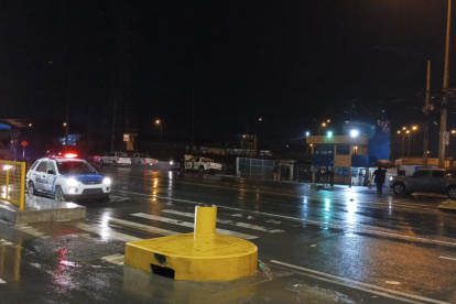 Ambiente en los exteriores del centro carcelario.